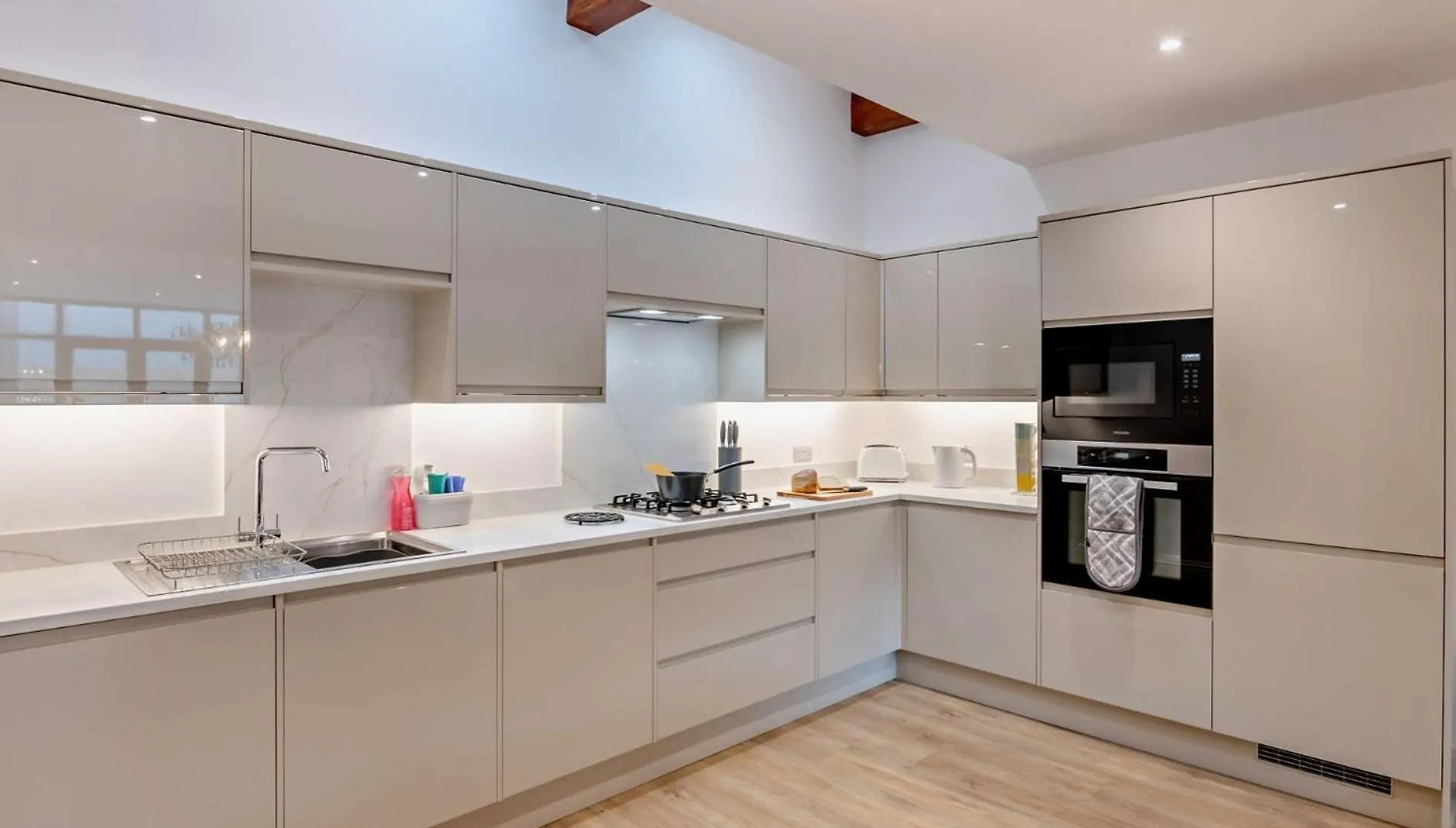 3 Bed In Tollerton 93898 빌라 톨러톤