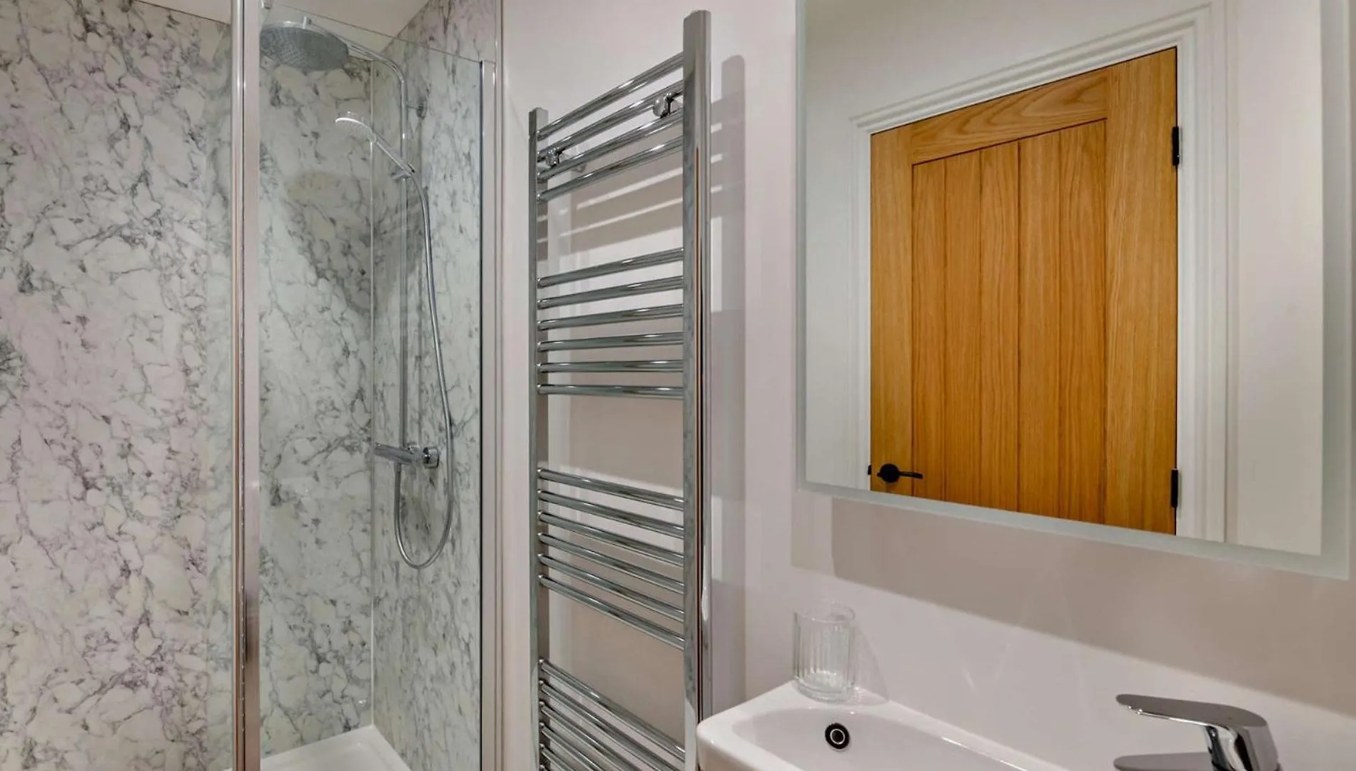 فيلا 3 Bed In Tollerton 93898 بيت للعطل